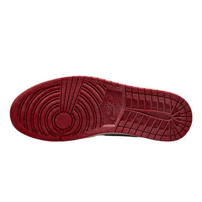 AIR JORDAN 1 HIGH CHICAGO LOST AND FOUND